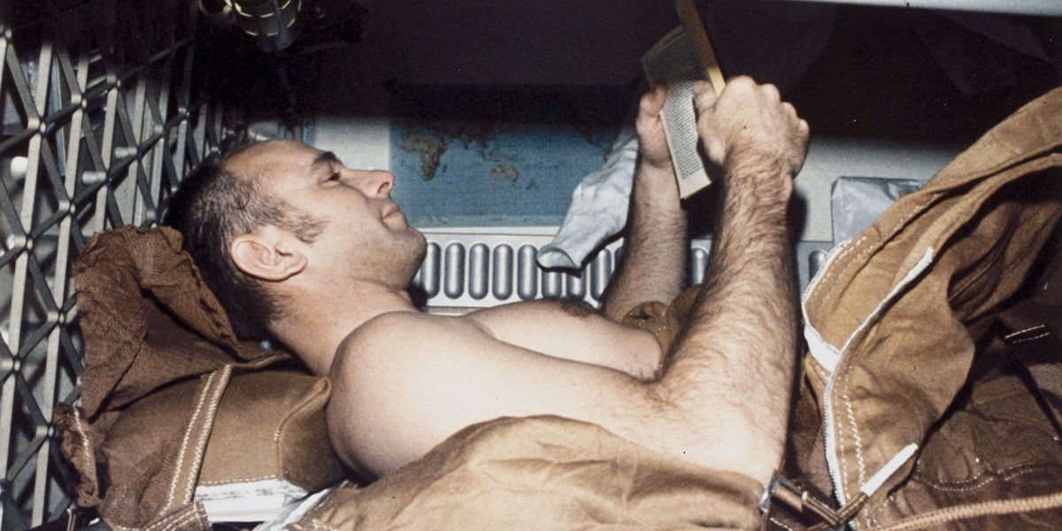 Τρικ για καλύτερο ύπνο από τους αστροναύτες της NASA