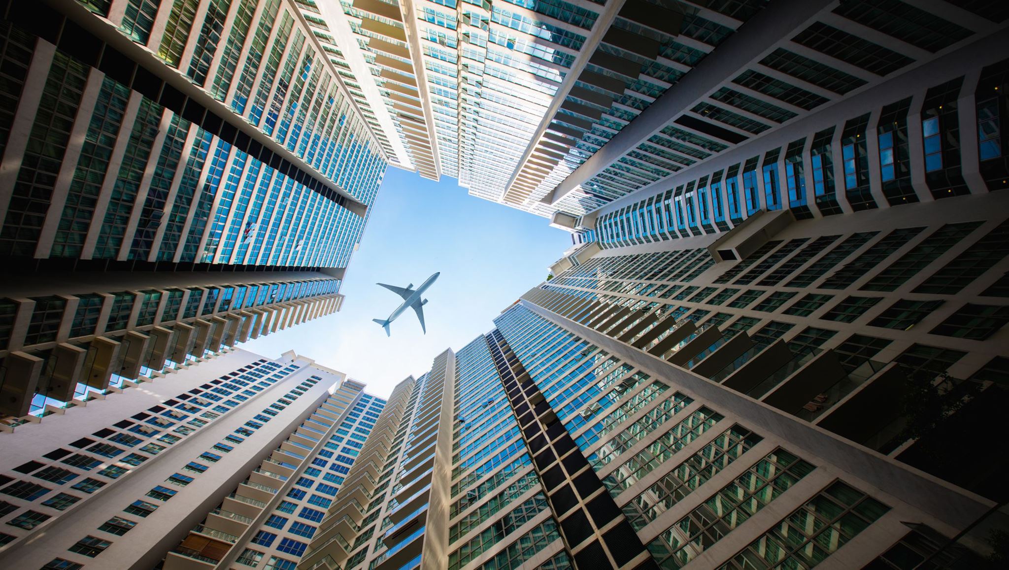 Όλα τα τρικ για να καταπολεμήσεις το jet lag και την αλλαγή ώρας