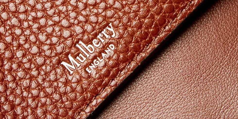 Πορτοφόλι: Το ύφασμα, το χρώμα, το σχέδιο