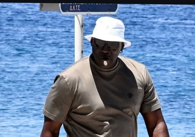 Απίστευτο φιλοδώρημα άφησε ο Michael Jordan σε εστιατόριο στη Βουλιαγμένη