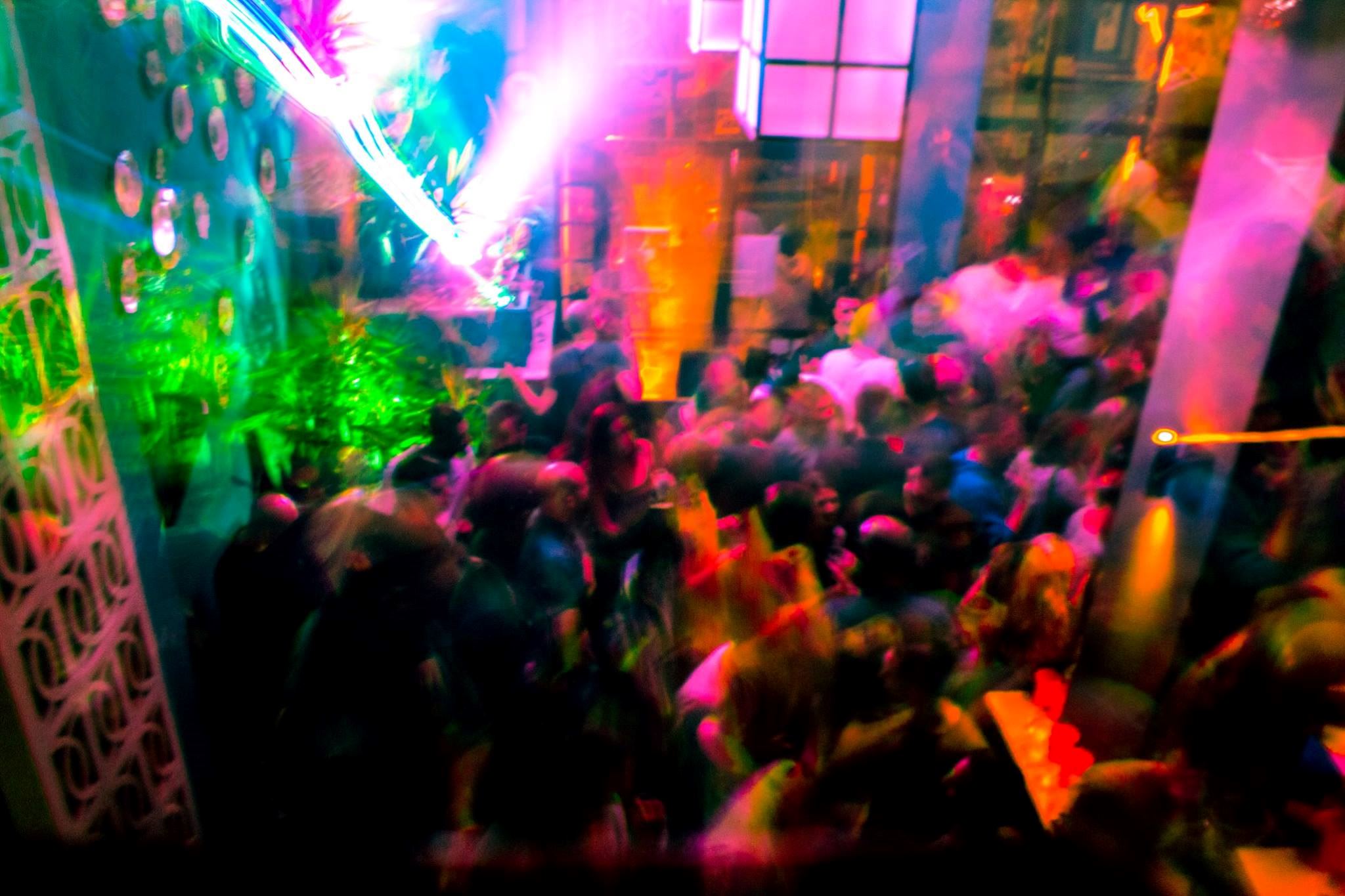 REVOLT!: Η ομάδα των πιο επιτυχημένων underground parties της Αθήνας