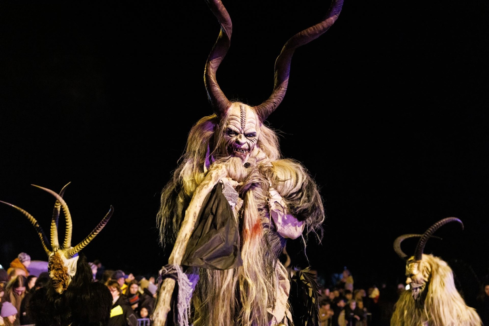 Οι πιο παράξενες χριστουγεννιάτικες παραδόσεις από όλο τον κόσμο