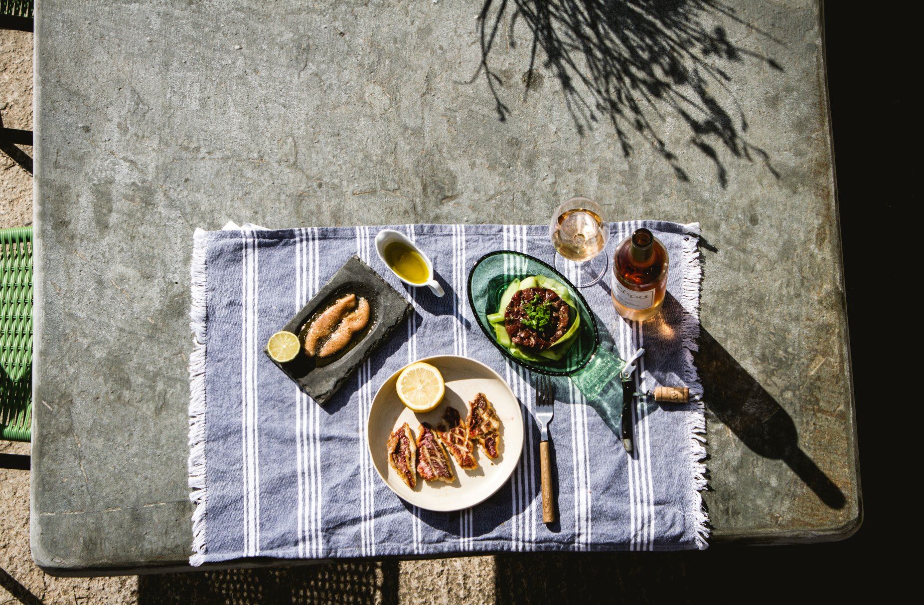 Η πεντανόστιμη Τήνος του Ευριπίδη Αποστολίδη