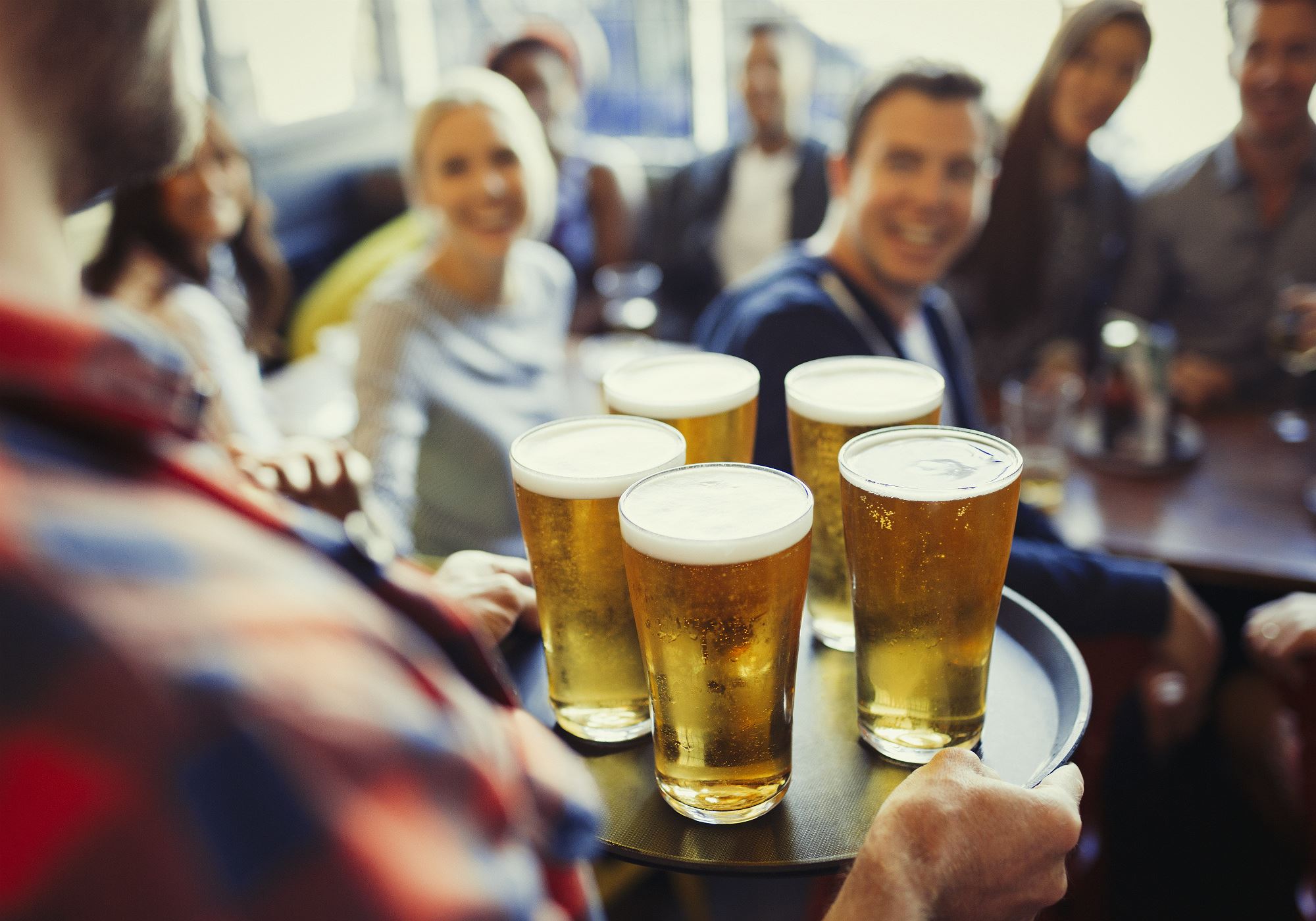 Στον Καναδά φτιάχνουν μπύρα από κάνναβη που σε "φτιάχνει" αμέσως