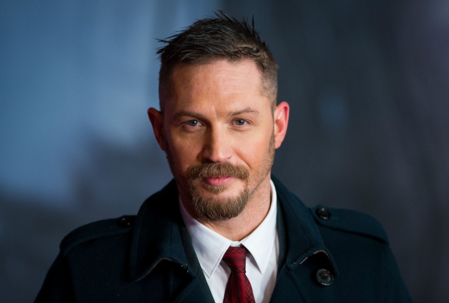 Η πρώτη επίσημη εικόνα του Tom Hardy ως Al Capone στο Fonzo