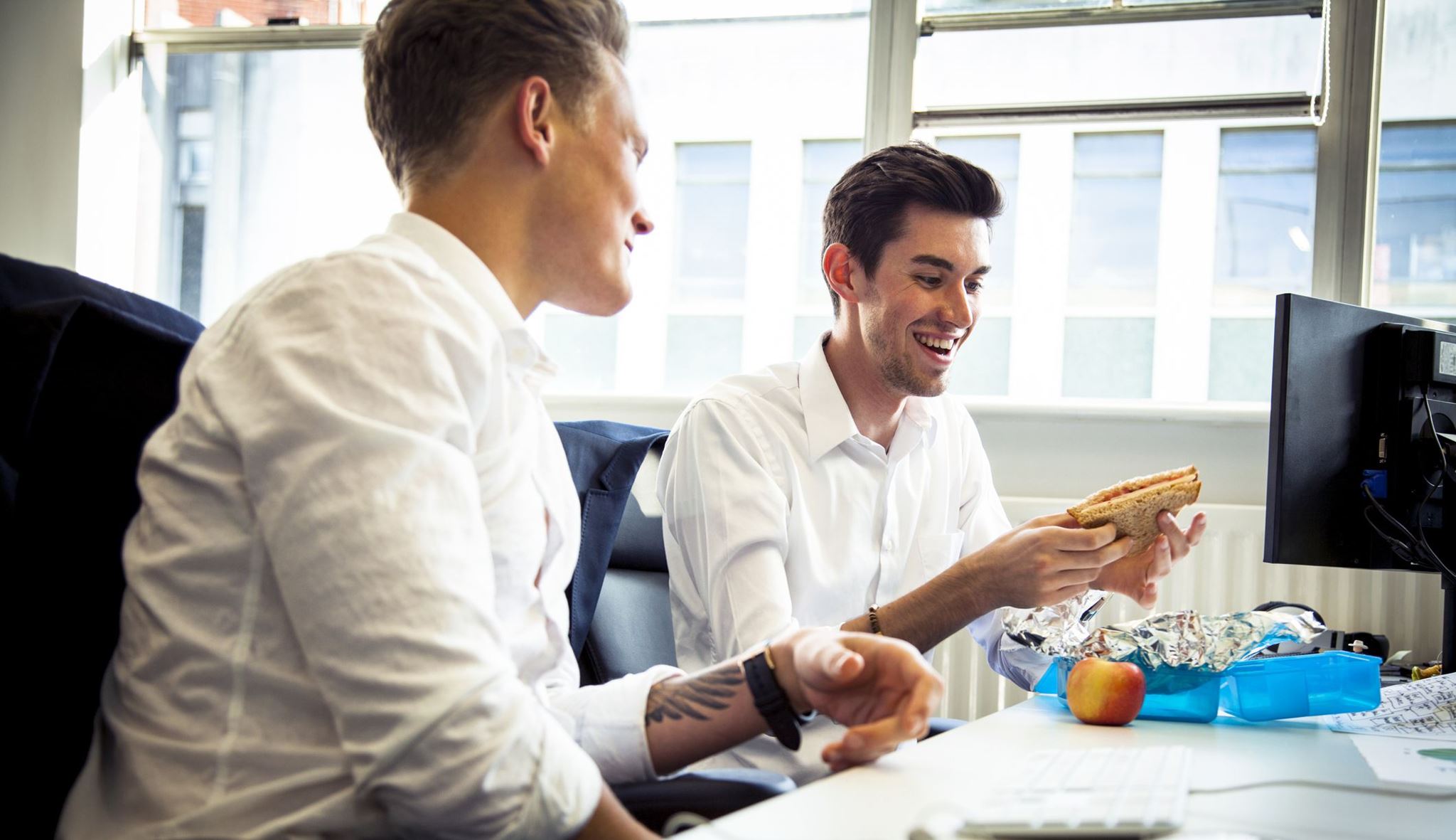 Πώς θα τρως μεσημεριανό στο γραφείο σαν κύριος