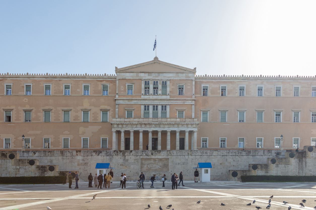 Οι ανεμβολίαστοι της Βουλής