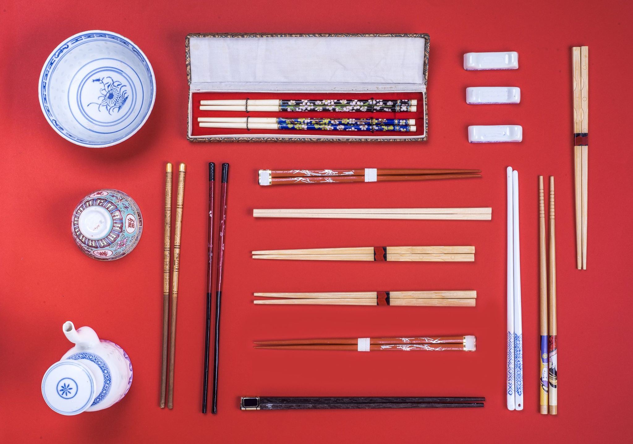 Οι απλοί κανόνες για να χρησιμοποιείς τα chopsticks