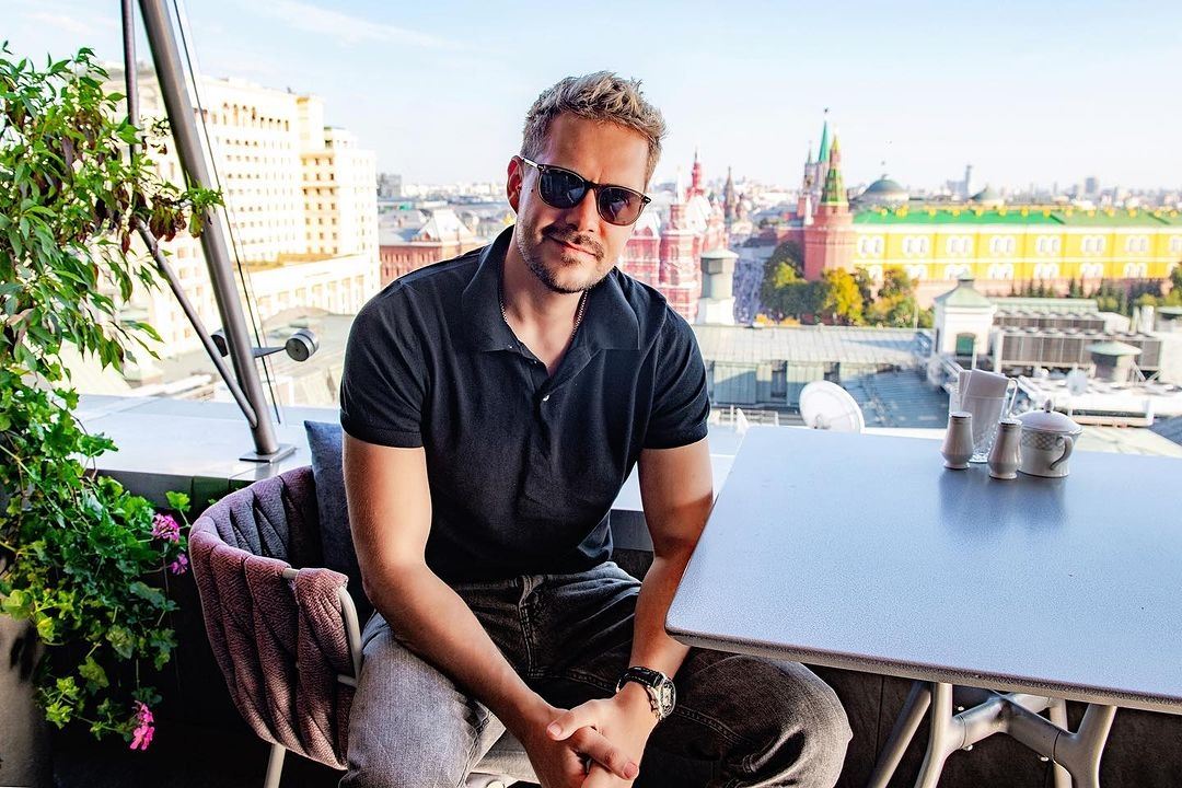 O Miloš Biković 'κόπηκε' από το White Lotus ως φιλορώσος