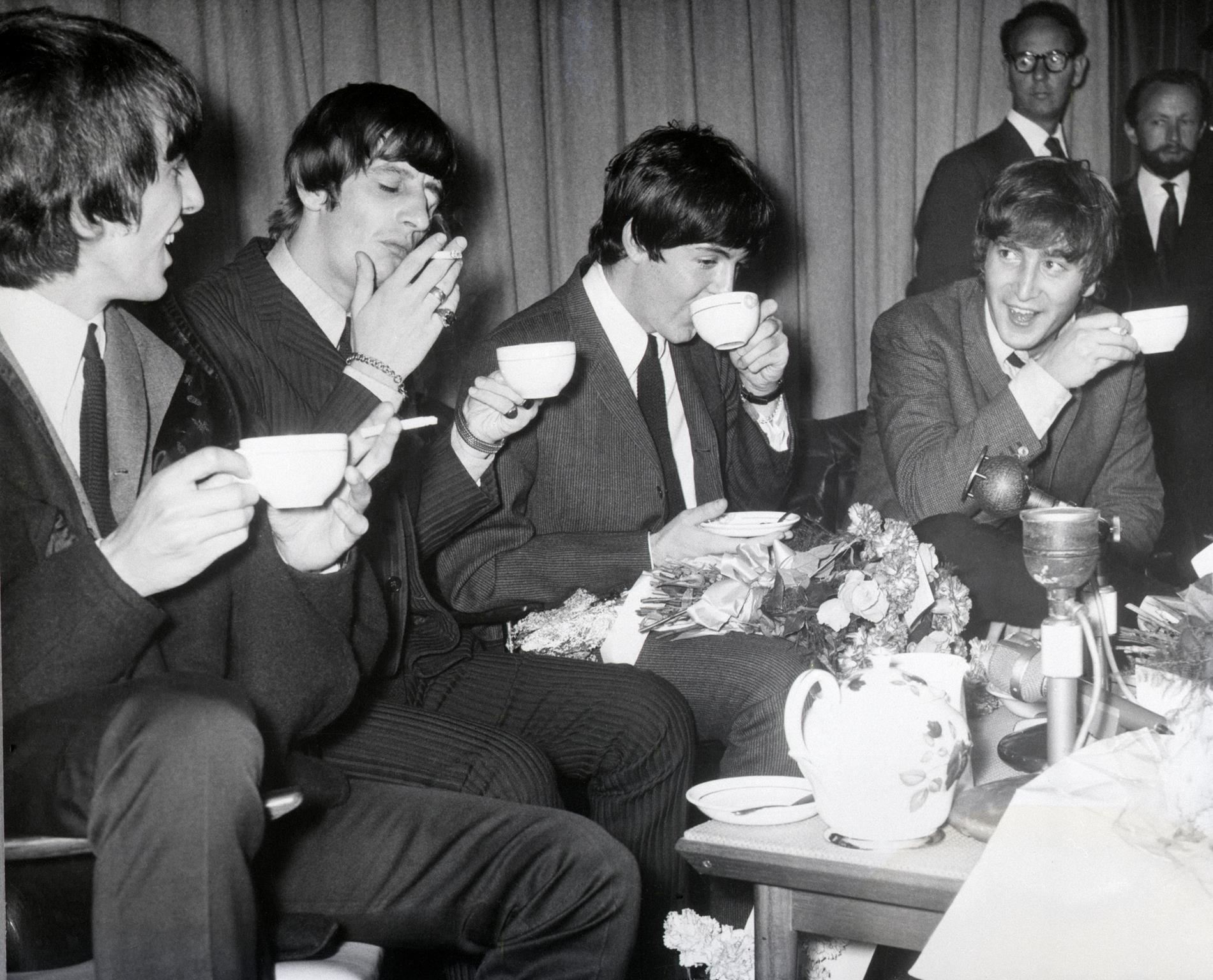 Αν πίνεις καφέ, ακόμα και decaf, μπορείς να ζήσεις περισσότερο