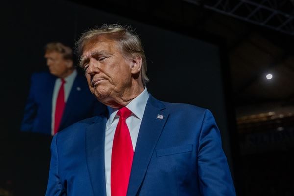 O Donald Trump είναι ένοχος και για τις 34 κατηγορίες στη δίκη για την υπόθεση Stormy Daniels κινδυνεύει με φυλάκιση