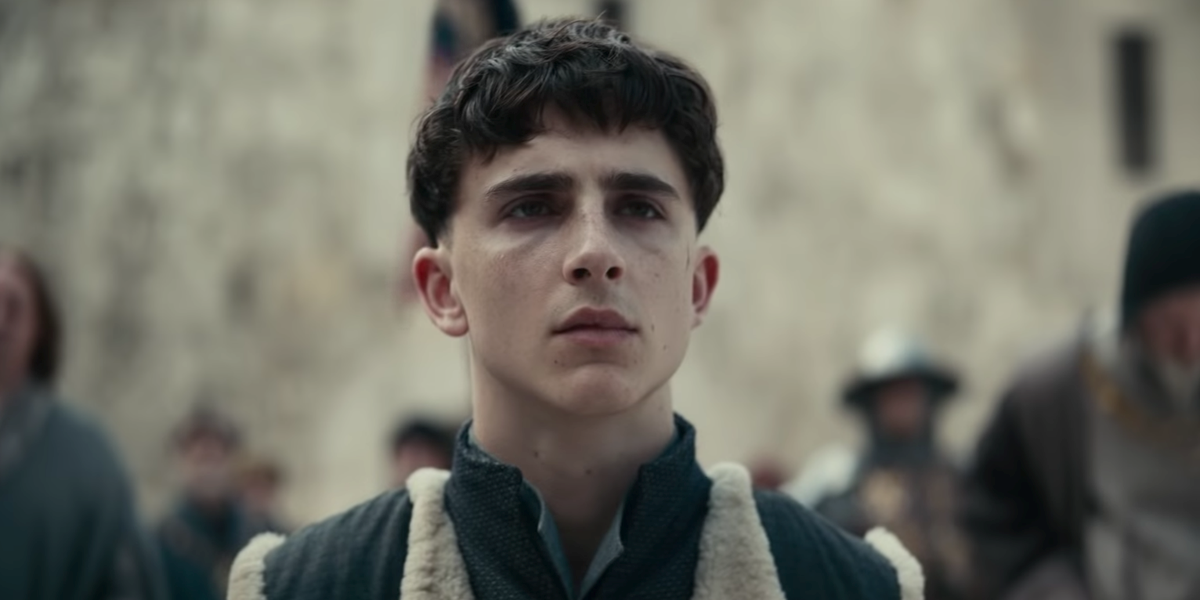 Το bowl cut του Timothée Chalamet ίσως να είναι το κούρεμα της χρονιάς