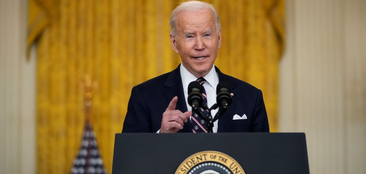 Ο Vladimir Putin είναι δικτάτορας, λέει ο Joe Biden