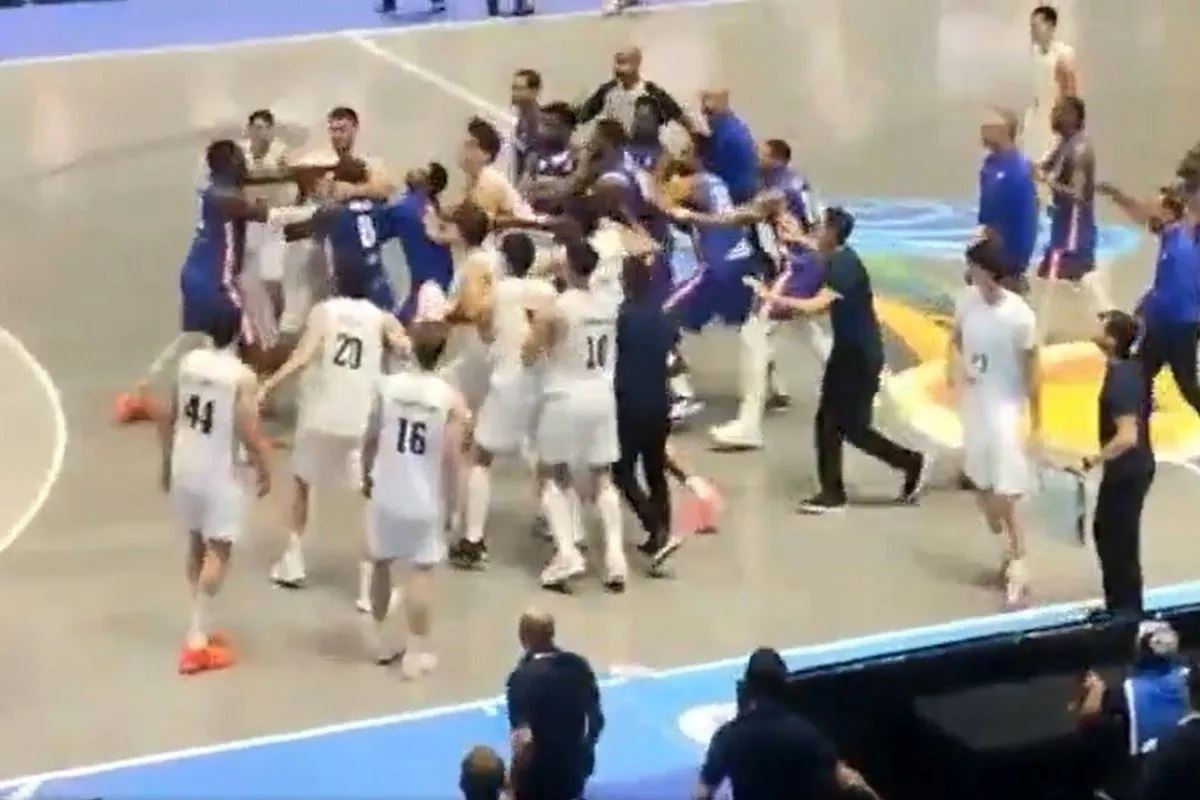 Τρομερό ξύλο στο Αργεντινή-Δομινικανή Δημοκρατία για το FIBA AmeriCup (βίντεο)