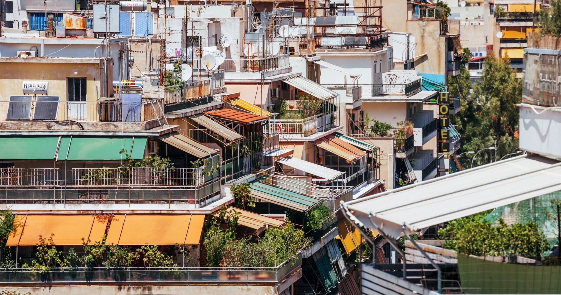 Σήμερα θα ηχήσουν σειρήνες και καμπάνες σε όλη τη χώρα. Αλλά γιατί;