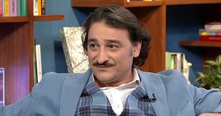 Ο Βασίλης Χαραλαμπόπουλος 'δεν είχε επιτυχία σαν εραστής'