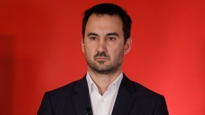 Ο Αλέξης Χαρίτσης, πρόεδρος της ΚΟ των 11 που αποχώρησαν από τον ΣΥΡΙΖΑ