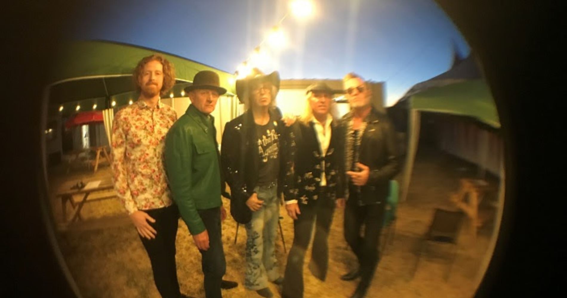 Οι πρώτες στιγμές των Waterboys στην Αθήνα