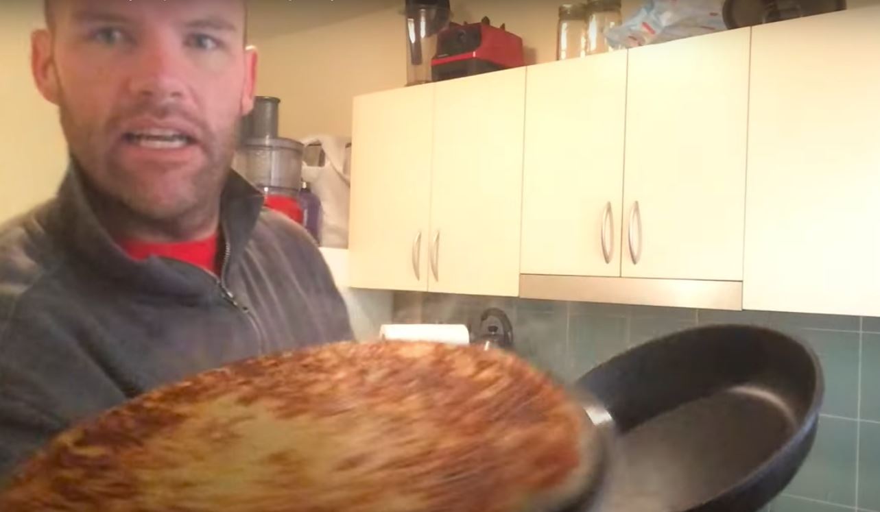 Ένας άντρας έτρωγε μόνο πατάτες για έναν χρόνο και ιδού τι του συνέβη (video)