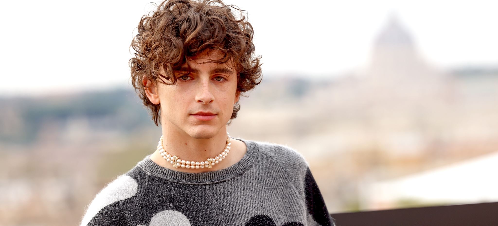 Ο Timothée Chalamet τώρα και δεινός παίκτης πινγκ-πονγκ