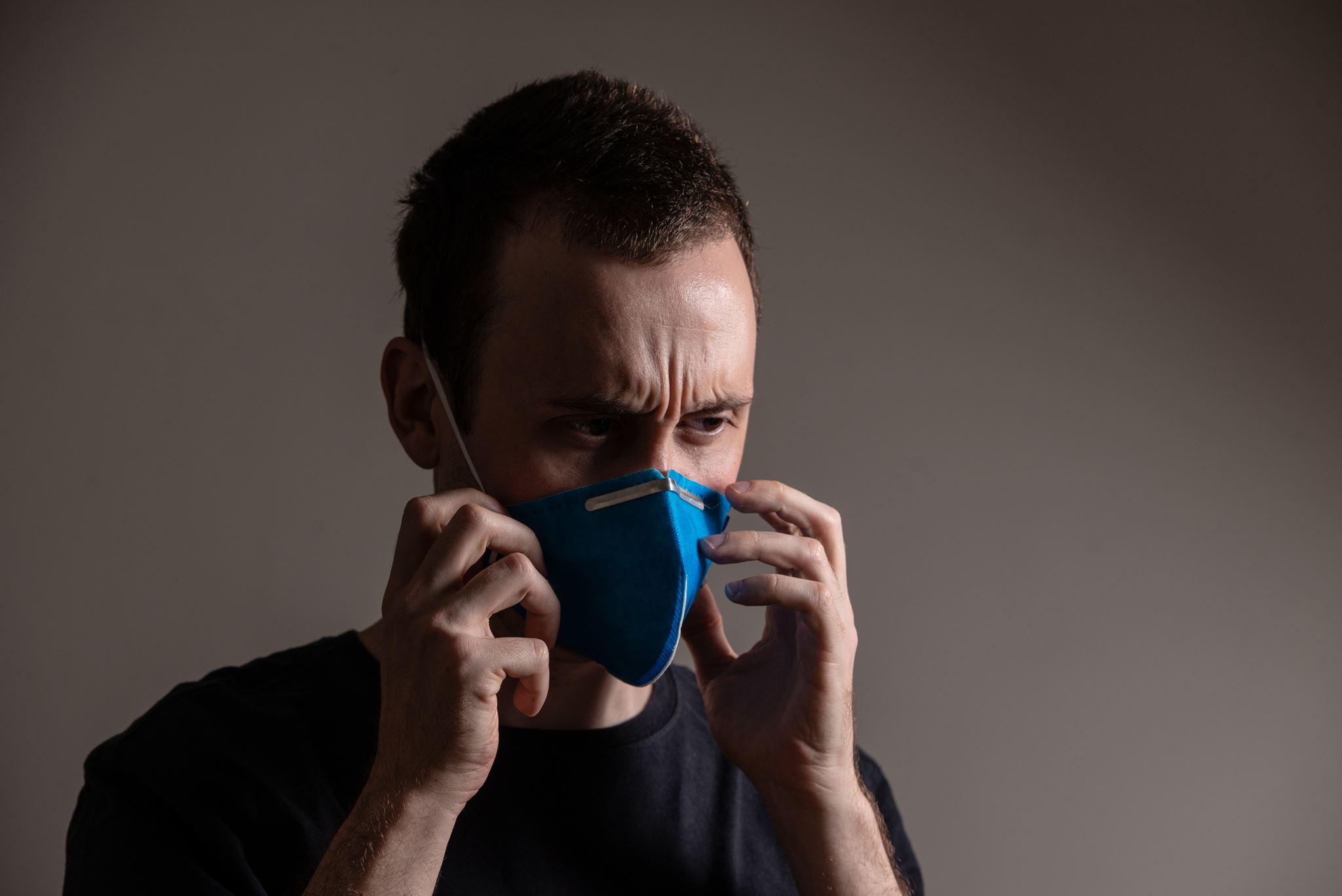 Το 40% της μετάδοσης του κορονοϊού γίνεται πριν την εμφάνιση των συμπτωμάτων