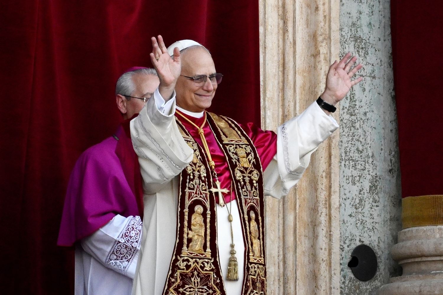 Πόσο κοστίζει το ρολόι που φοράει ο νέος Πάπας και τι συμβολίζει