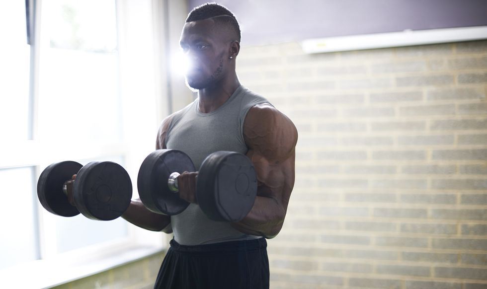 15λεπτη προπόνηση για μεγαλύτερα μπράτσα