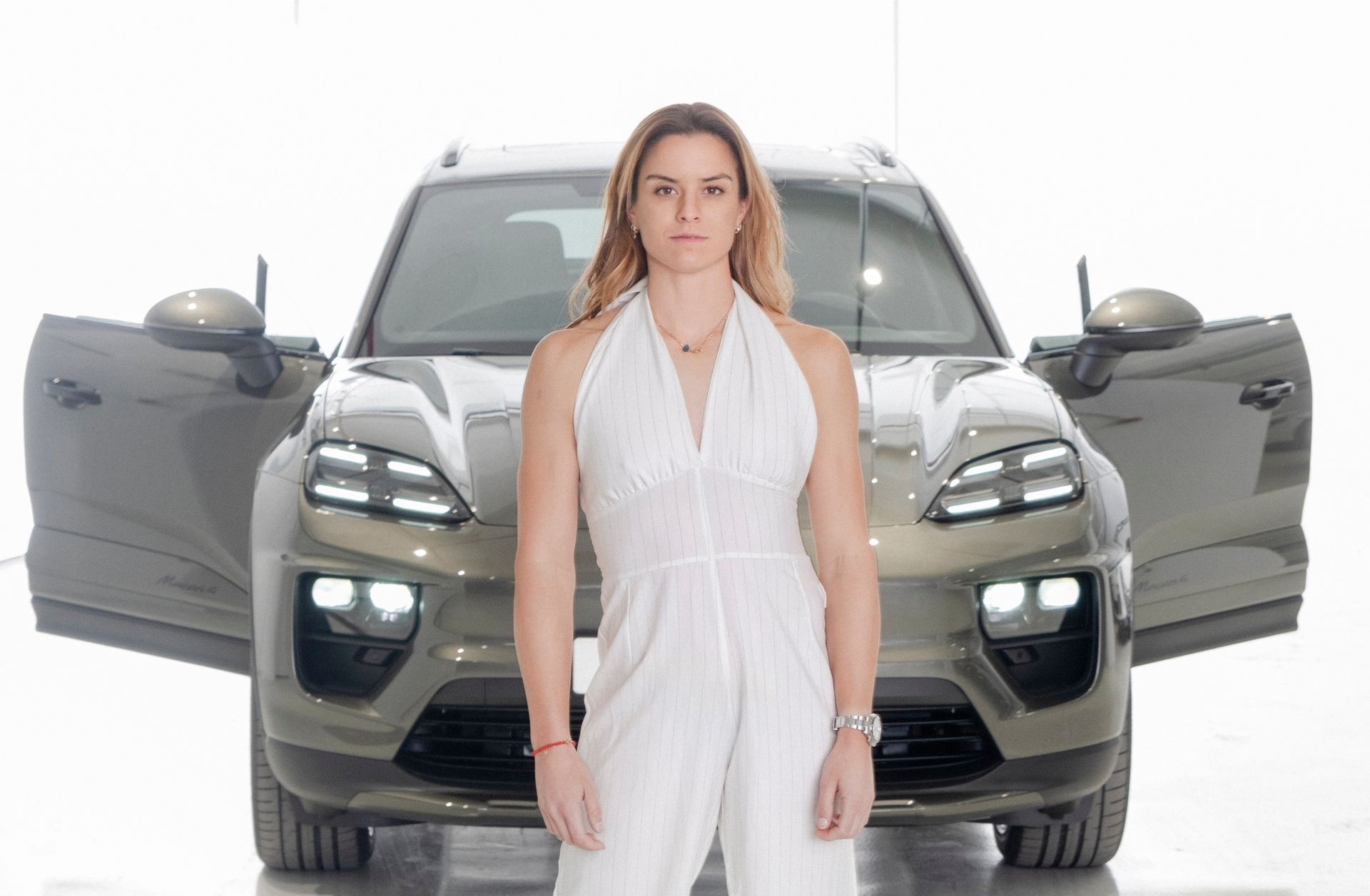 Αυτή είναι η νέα Porsche της Μαρίας Σάκκαρη (εικόνες)