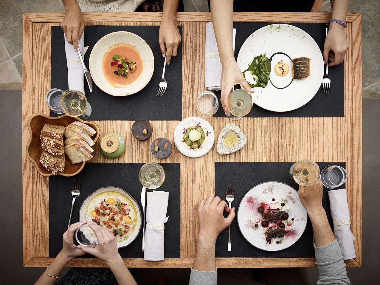 Στο Reeza θα δοκιμάσεις την ελληνική κουζίνα του χθες, του σήμερα και του αύριο