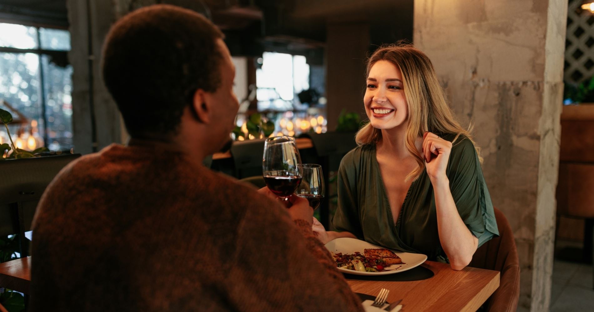 5+1 λόγοι που οι γυναίκες έχουν υψηλά στάνταρ όταν βγαίνουν ραντεβού