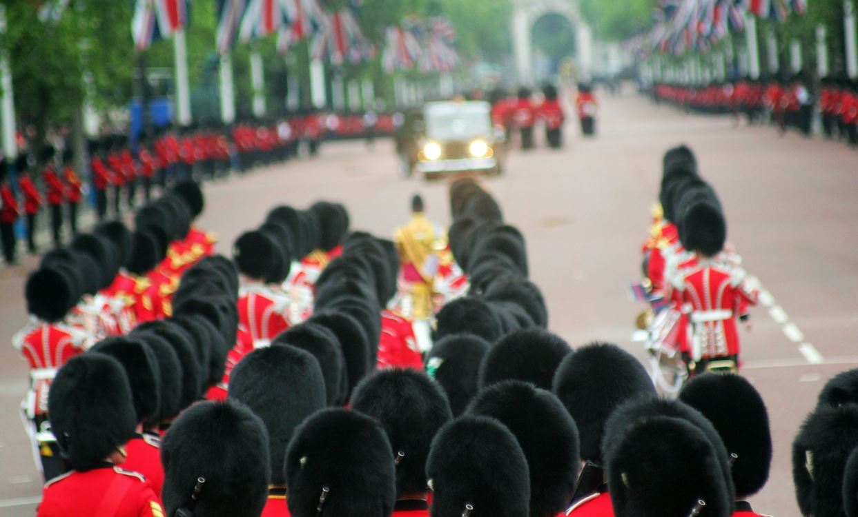 Οι μοναρχίες και τα παράδοξά τους στον σύγχρονο κόσμο