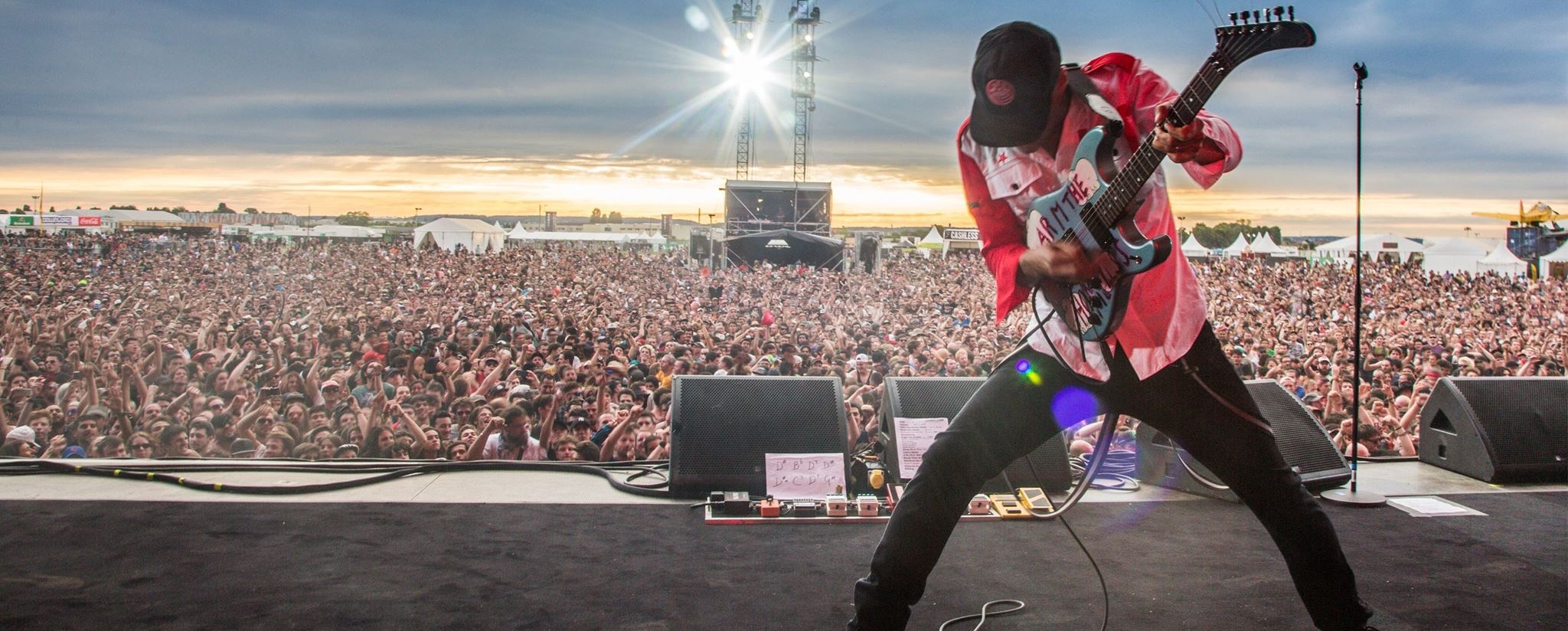 Ο Tom Morello των Rage Against The Machine θα είναι special guest των Smashing Pumpkins στο ΣΕΦ