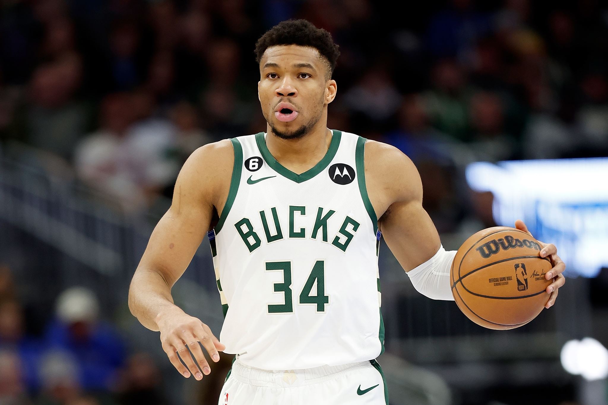 Greek Freak on fire, 251 θεαματικά καρφώματα του Γιάννη Αντετοκούνμπο σε ένα βίντεο