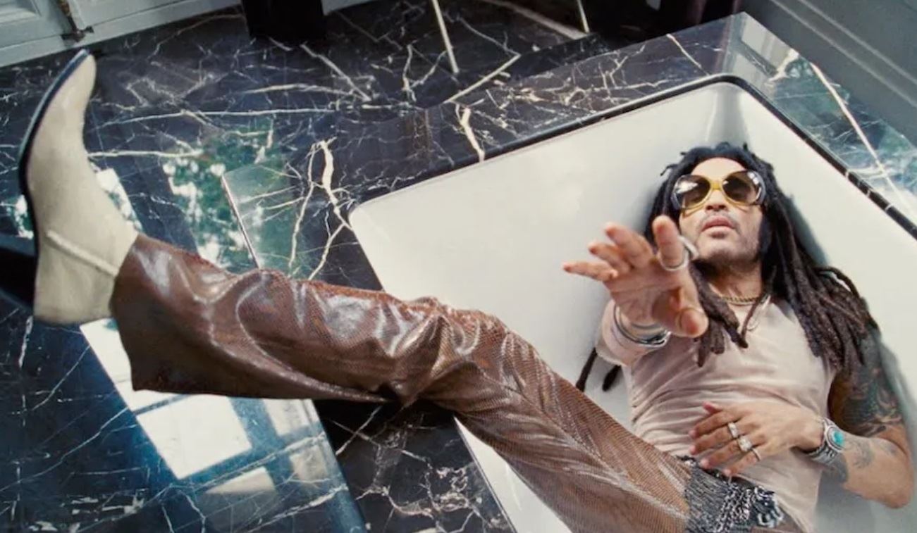 TK421, το τεράστιο comeback του Lenny Kravitz