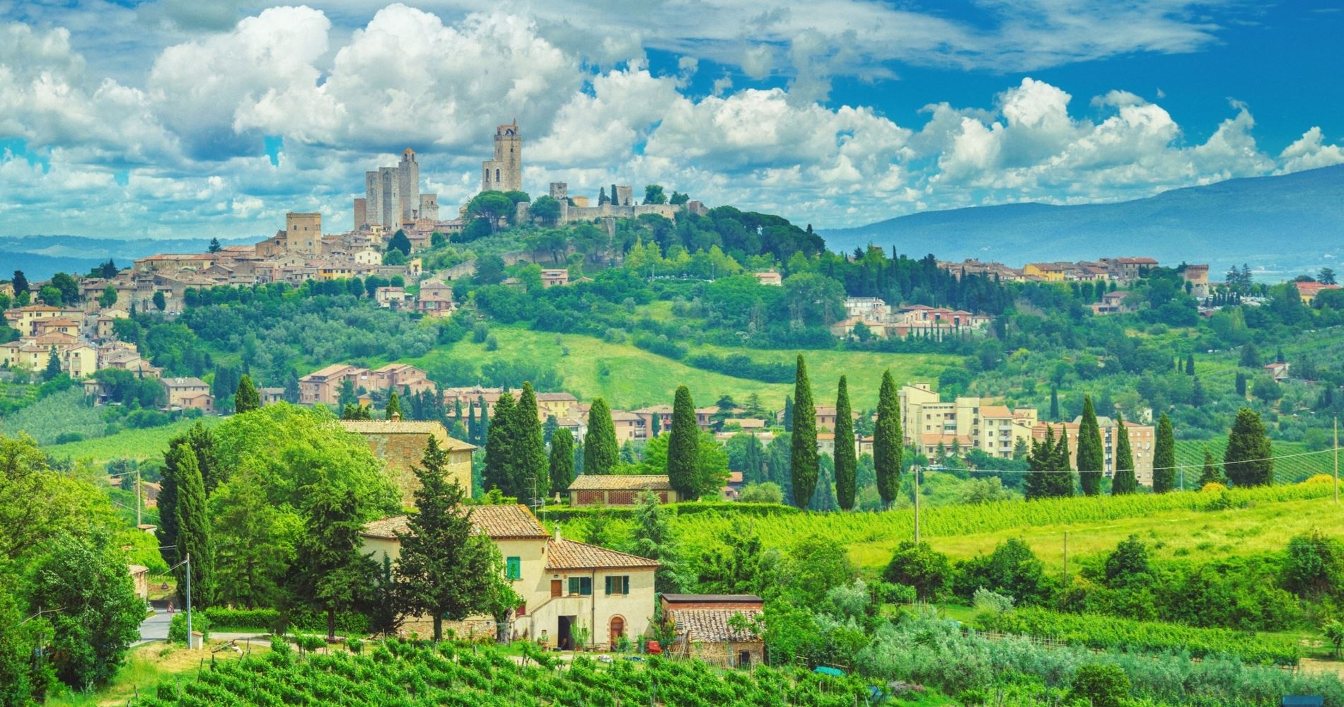 Ένα ολόκληρο χωριό στην Τοσκάνη πωλείται, προφανώς και ενδιαφερόμαστε