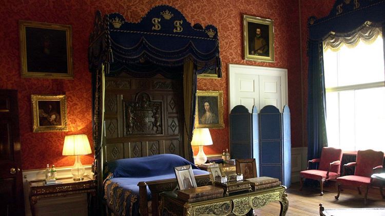 Κάπως έτσι μοιάζουν τα δωμάτια των μελών της βασιλικής οικογένειας