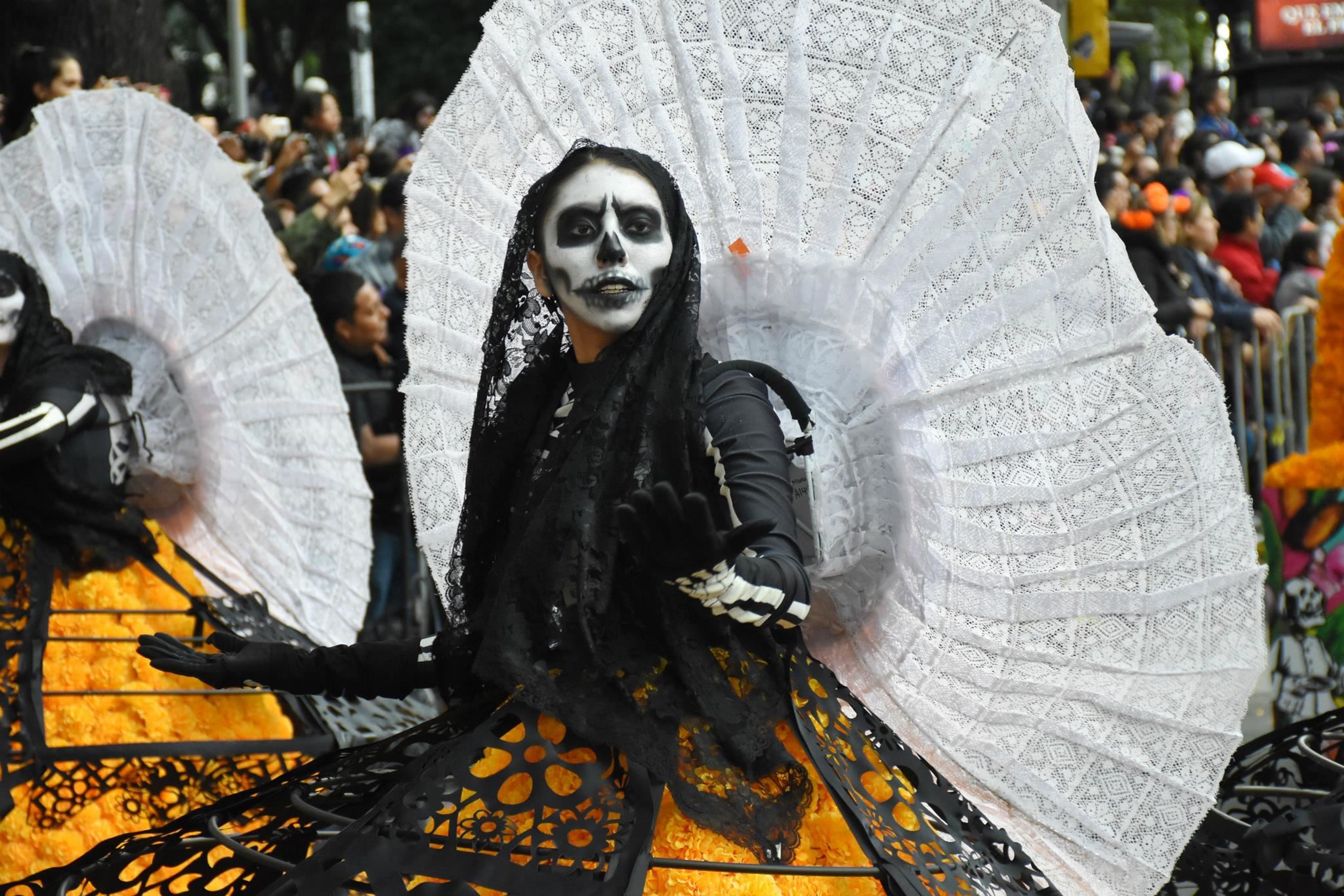 Φωτογραφίες από τη φετινή Día de Los Muertos στην Πόλη του Μεξικού