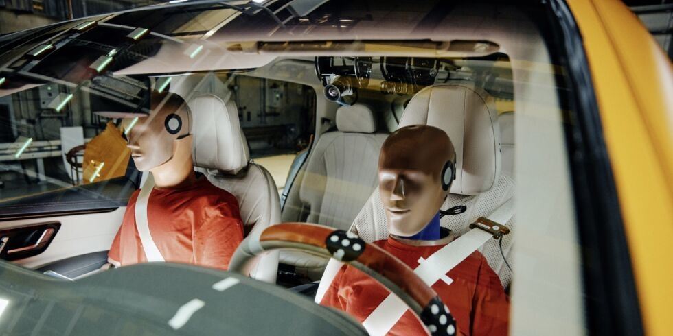 Τι πραγματικά συμβαίνει σε ένα crash test αυτοκινήτου