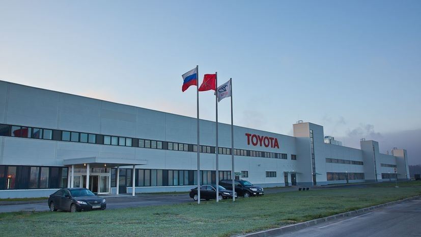 H Toyota απειλεί πλέον την Tesla