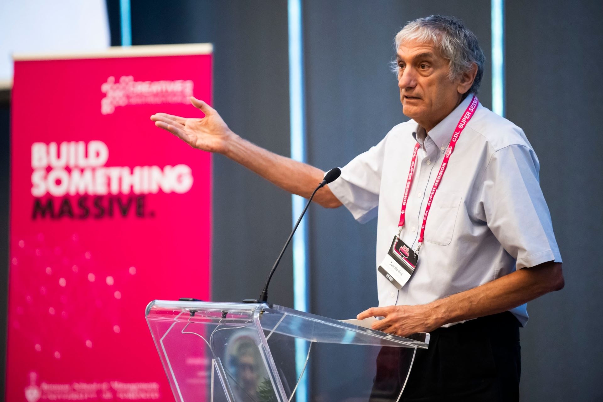 Ο ελληνοαμερικανός επιστήμονας που πήρε το Νόμπελ Φυσικής