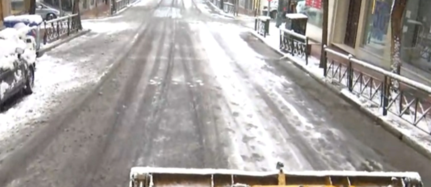 Η Μήδεια έφερε εκχιονιστικά μέχρι και στο Κολωνάκι