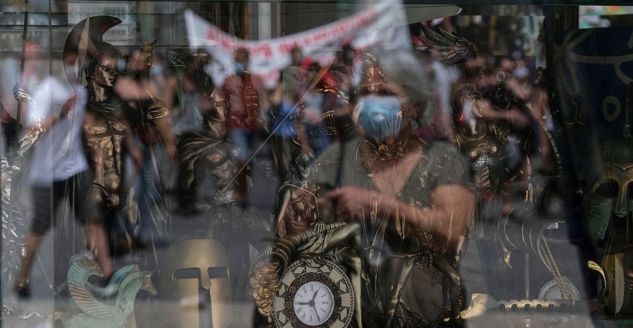 Τι σημαίνει η αύξηση του κατώτατου μισθού στα 703 ευρώ