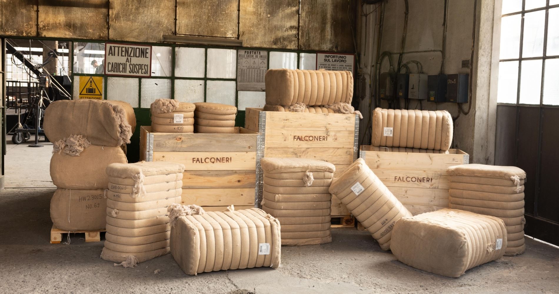 Το μεθυστικό ταξίδι του κασμίρ στο σόου της Falconeri