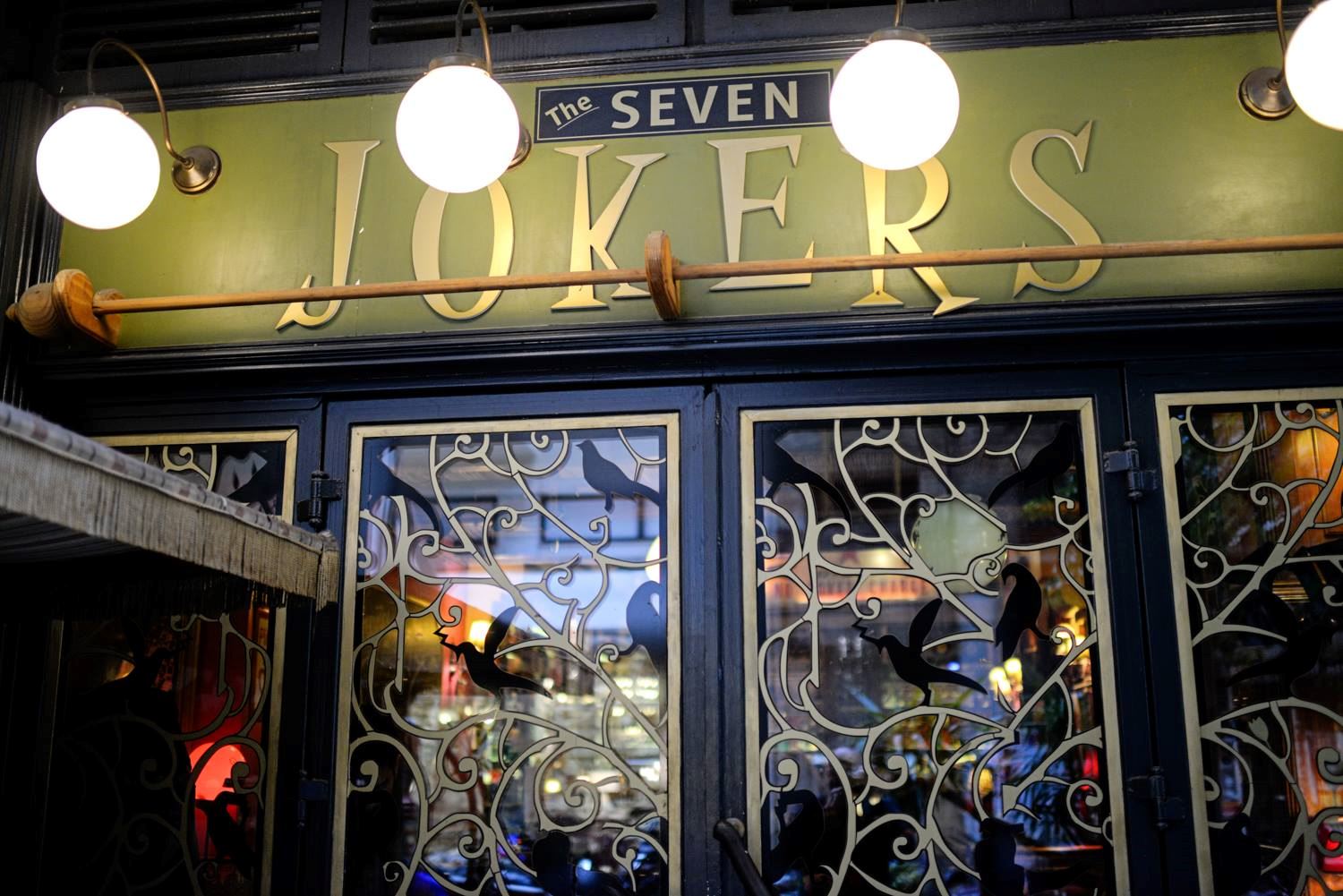 Η ιστορία του 7 Jokers