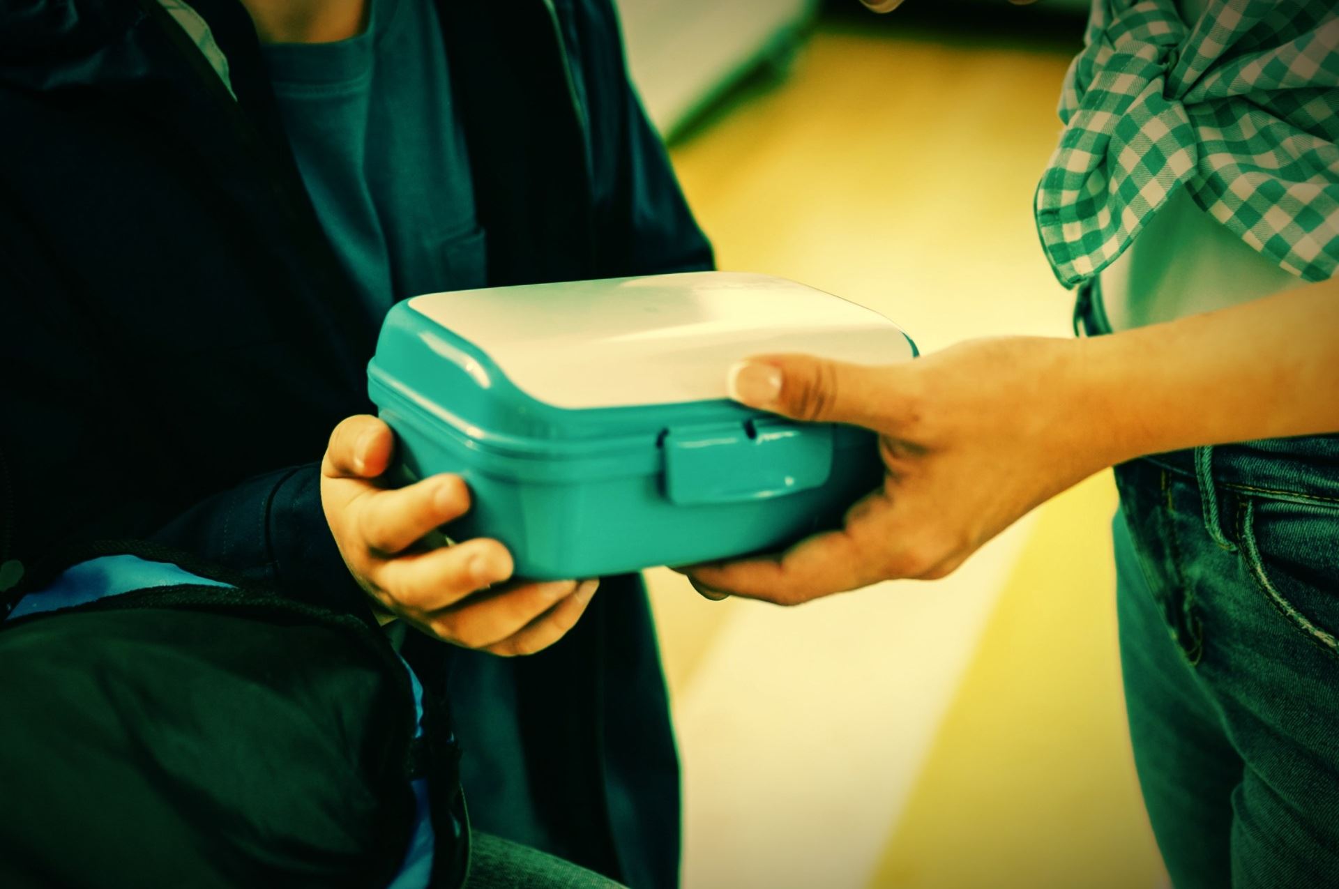 Οι λόγοι που λατρεύαμε τα τάπερ σαν παιδιά στην Ελλάδα