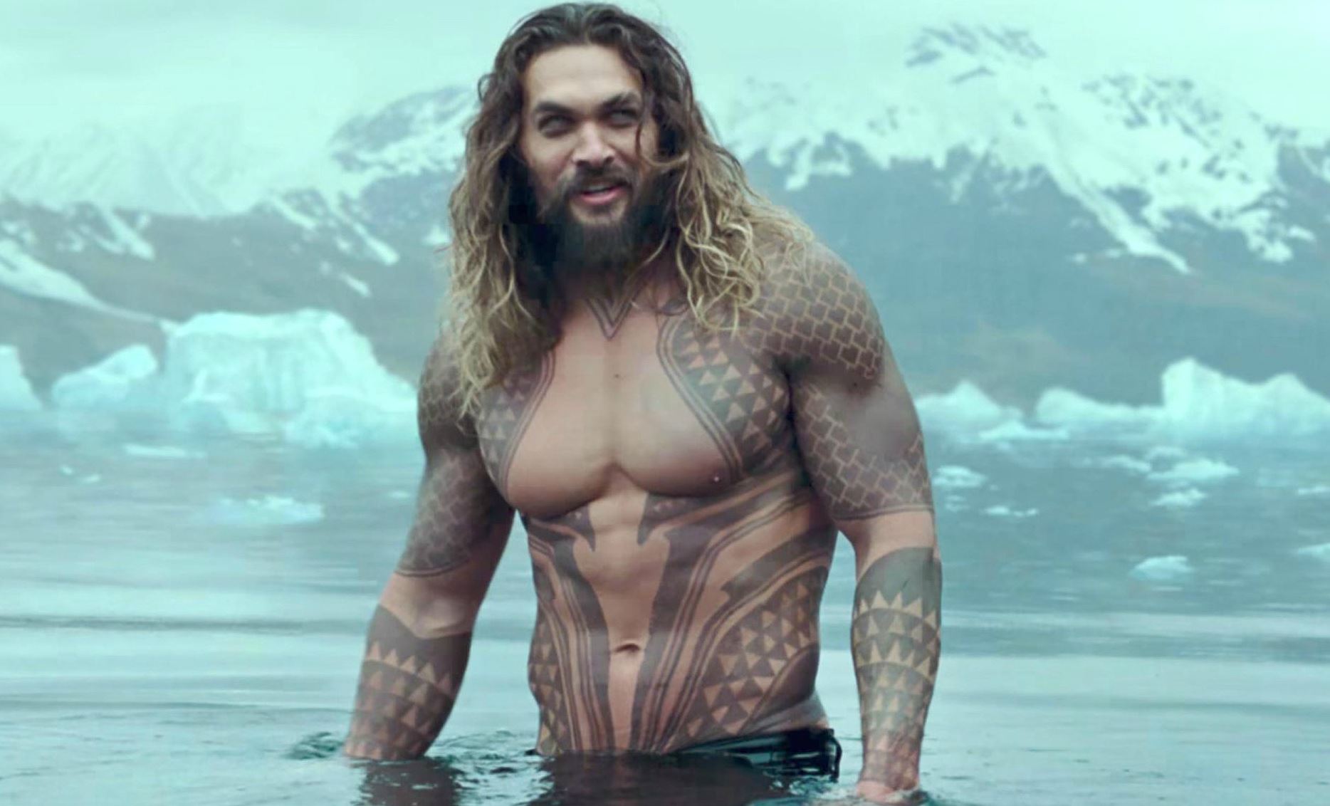 Ο δημιουργός του Peaky Blinders ετοιμάζει νέα σειρά με τον Jason Momoa