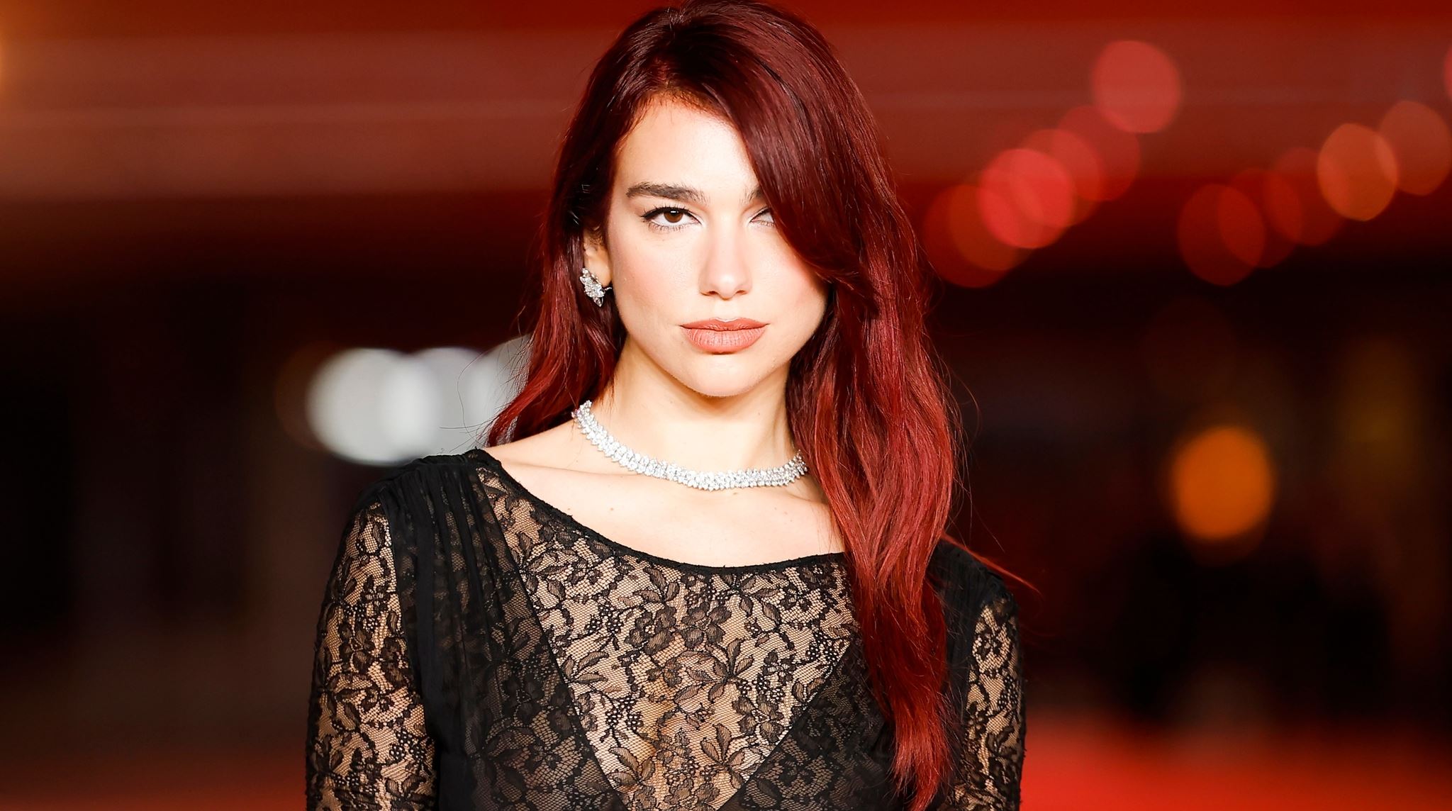 Η Dua Lipa είναι (και) ακτιβίστρια