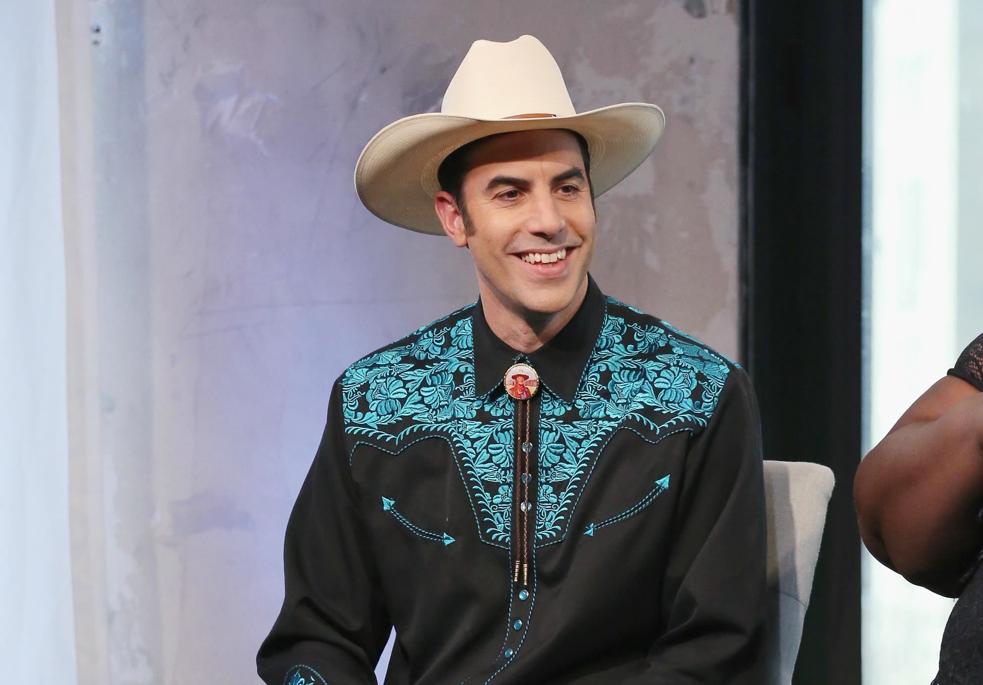 Ο Sacha Baron Cohen επέστρεψε στη μικρή οθόνη για να τελειώσει (;) καριέρες