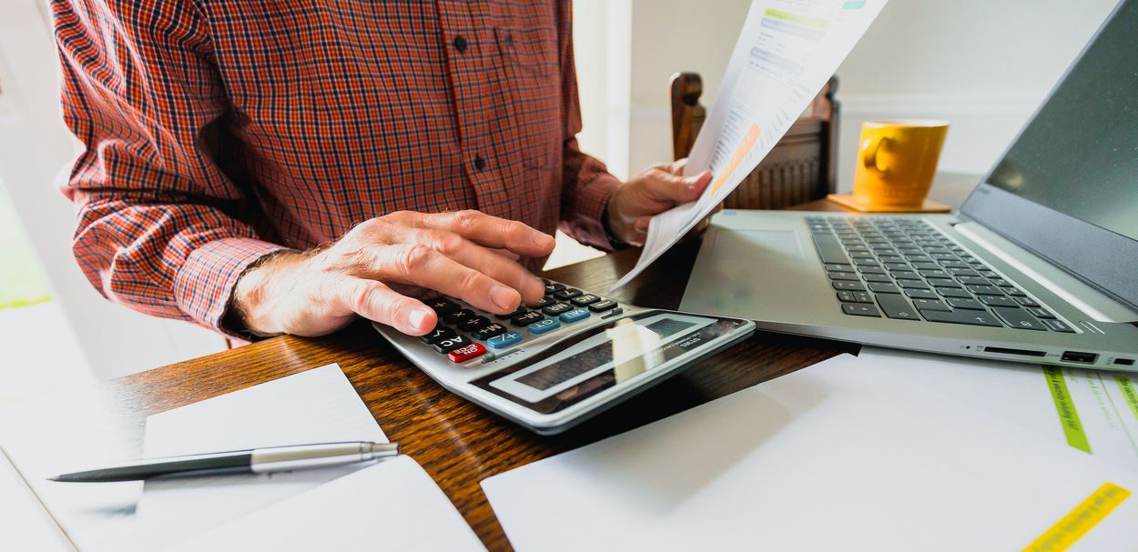 Οι τέσσερις φορολογικές υποχρεώσεις του καλοκαιριού