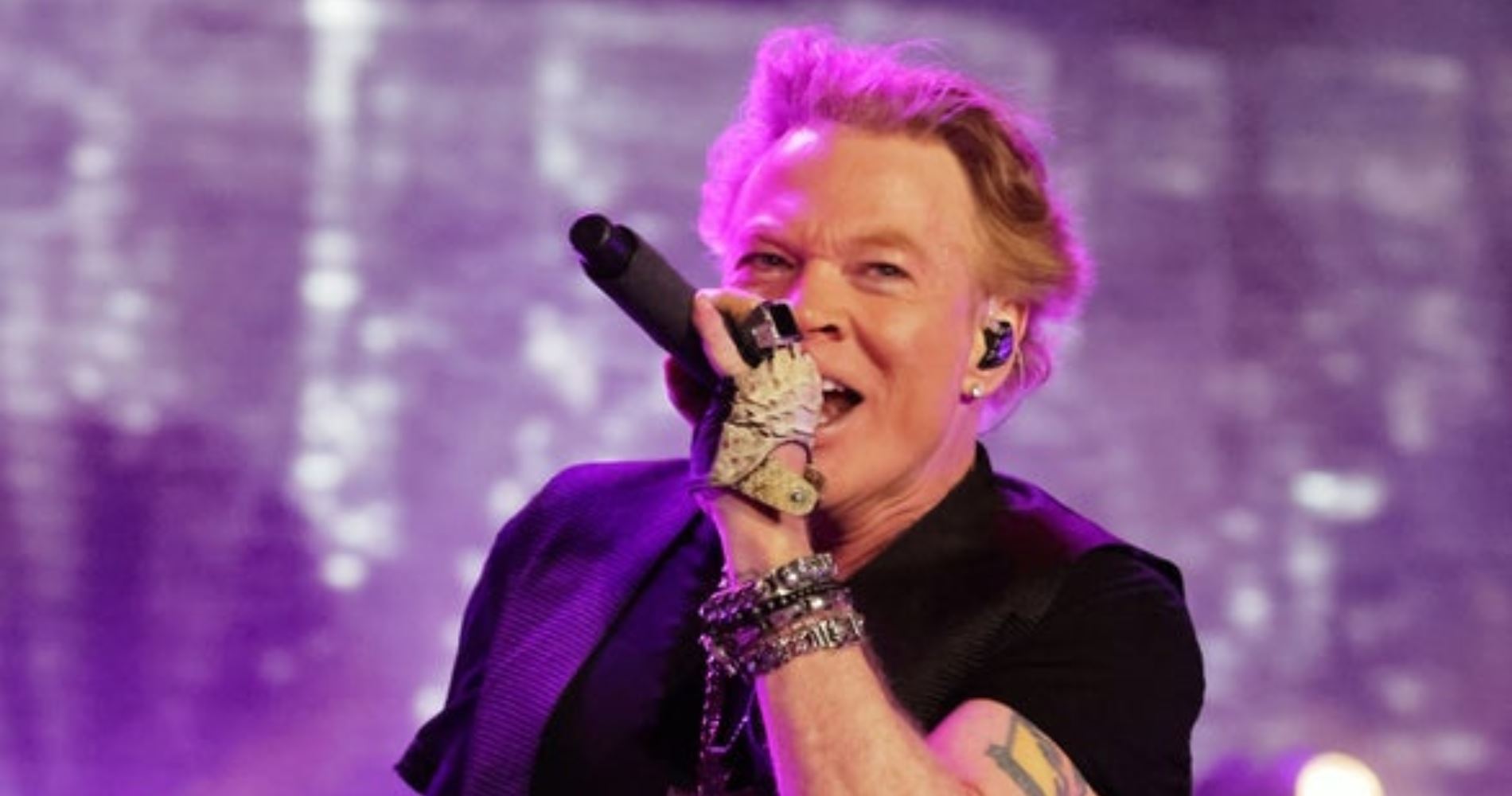 O Axl Rose κατηγορείται για σεξουαλική επίθεση